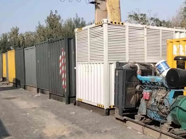 桥东200KW柴油发电机机组每小时油耗是多少?